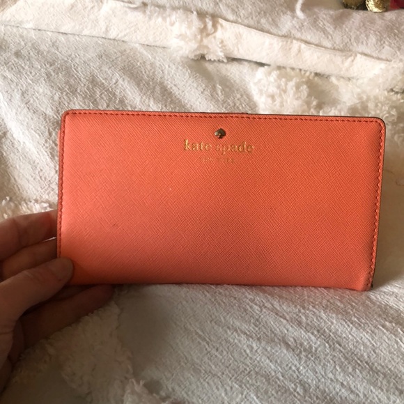 Kate Spade Wallet - Picture 1 of 4
